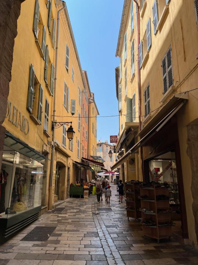 Studio Hyeres -Rue Pietonne Climatisation Lit 160 Tout Equipe - Sabrina Экстерьер фото
